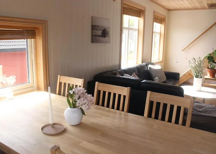Hus Ved Sjoen Pa *