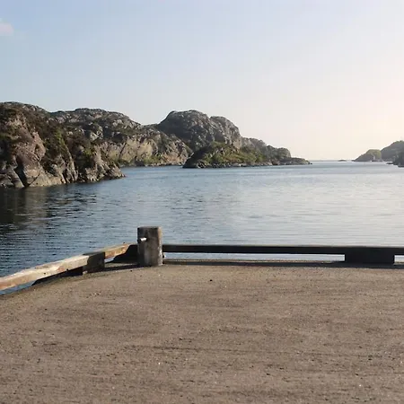 Hus Ved Sjøen På Feriehus *