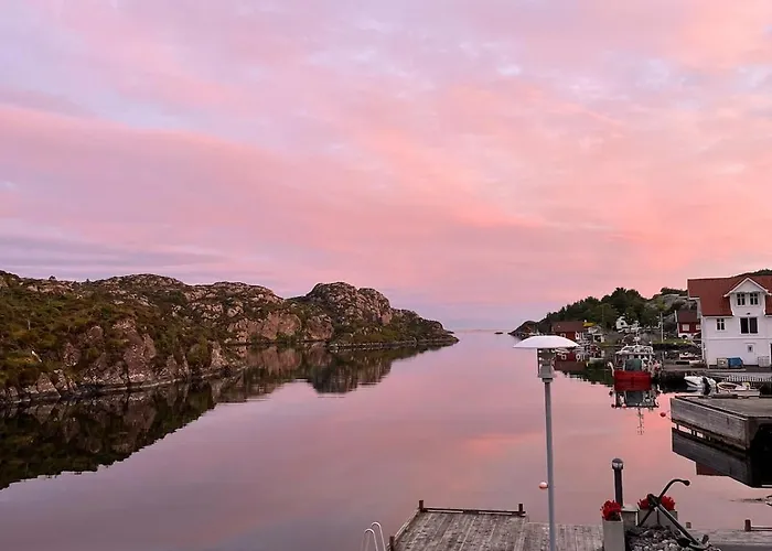 Hus Ved Sjøen På